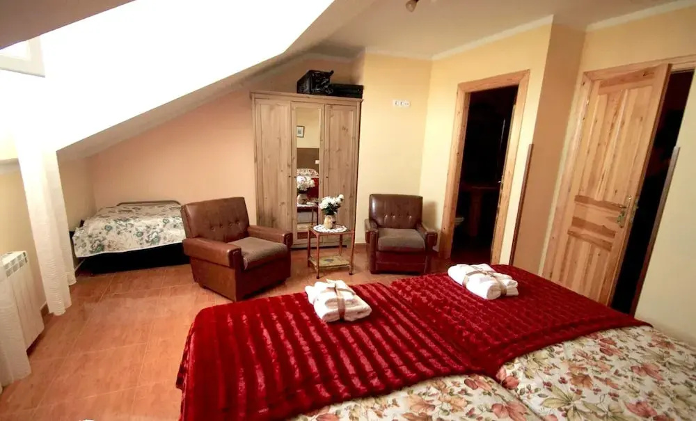 House With 3 Bedrooms in Oviñana, With Wonderful Mountain View, Furnished Terrace and Wifi