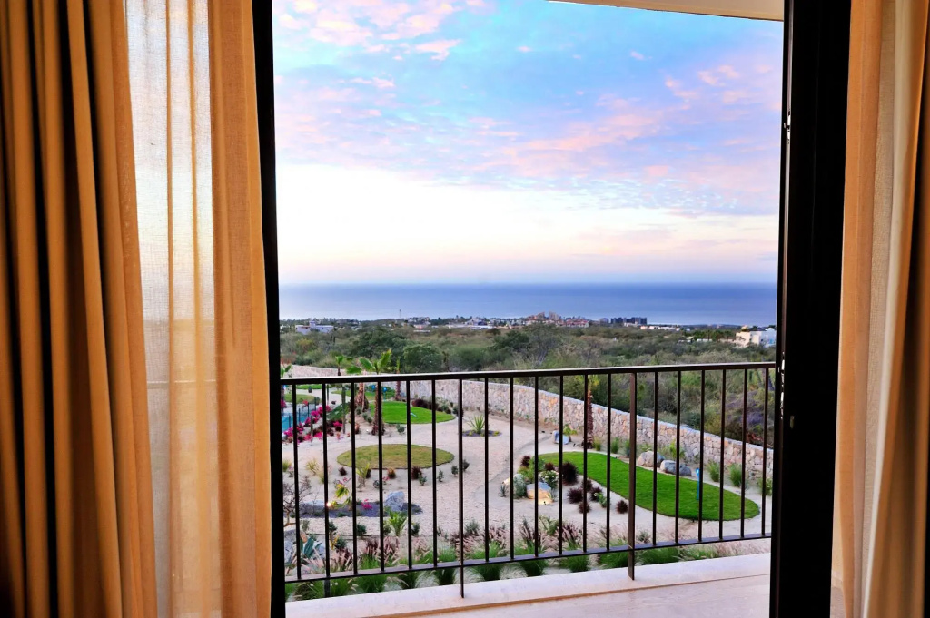 Condo Solaria G202 in Ventanas Residencial