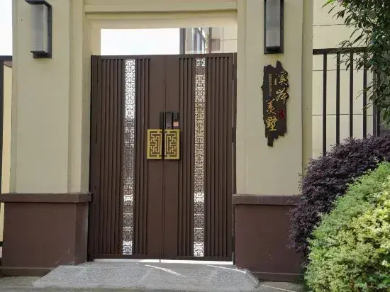 Yangshuo Riverside Villa