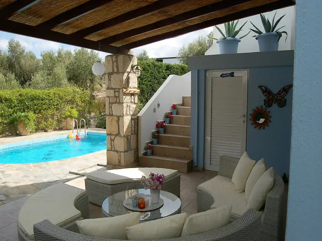 Villa in Crete with Pool and Sea View