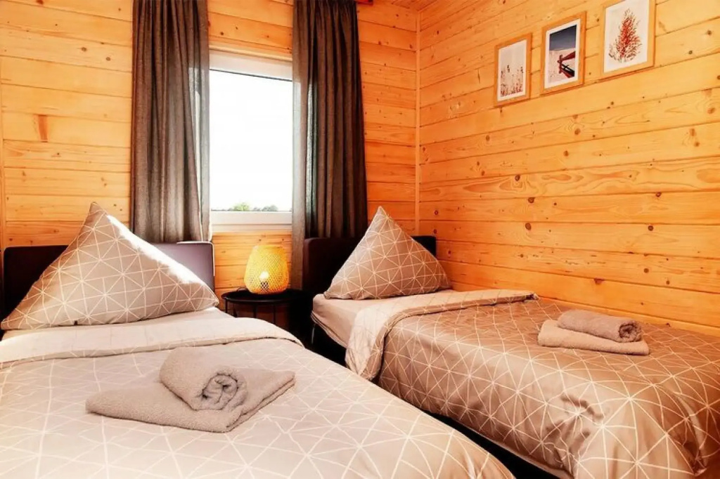 Holiday Homes With Pool, Sauna and Jacuzzi