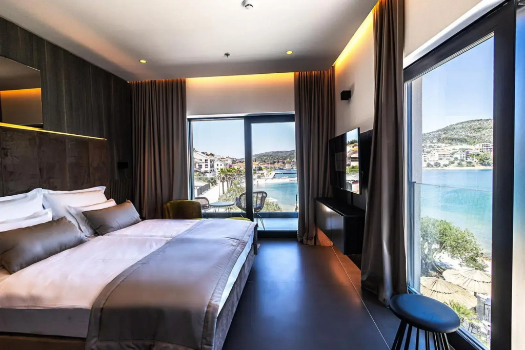 Marinus Beach Hotel