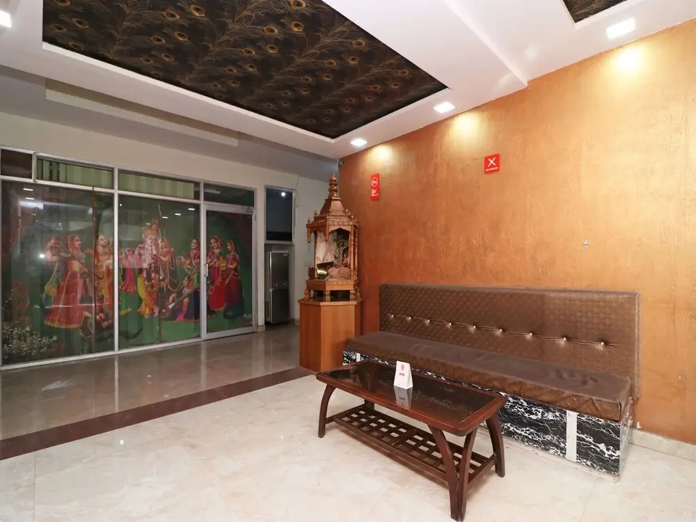 OYO 12847 Hotel Kanha Palace