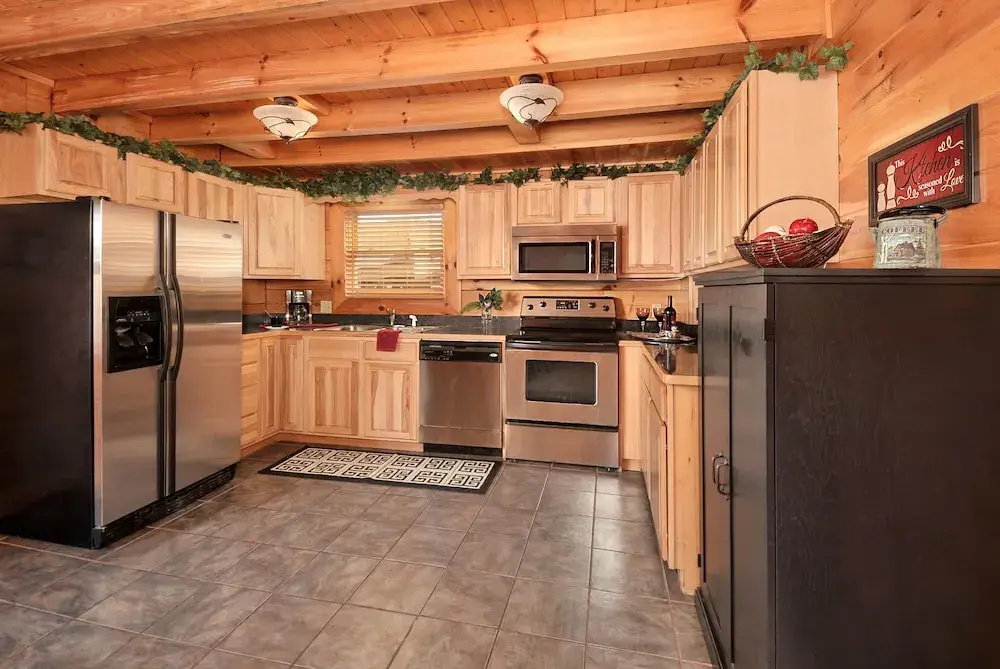 Almost Heaven - 4 Br cabin by RedAwning
