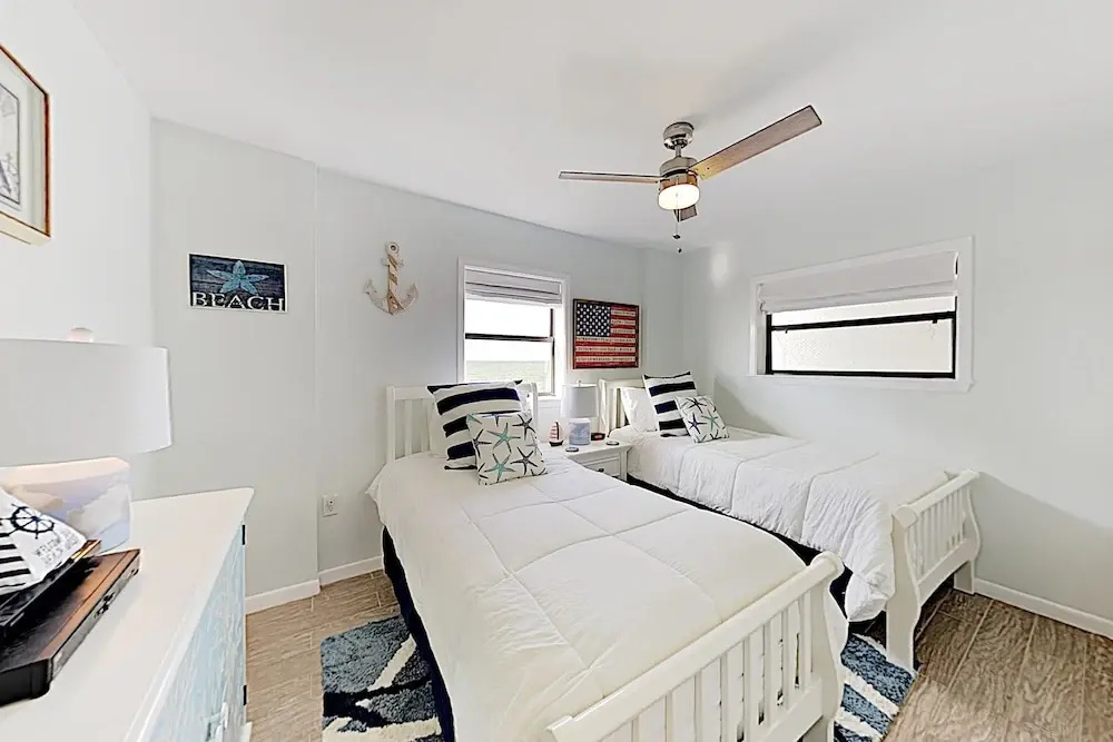 New Listing! Chic Gulf-view Beach W/ Pools 3 Bedroom Condo