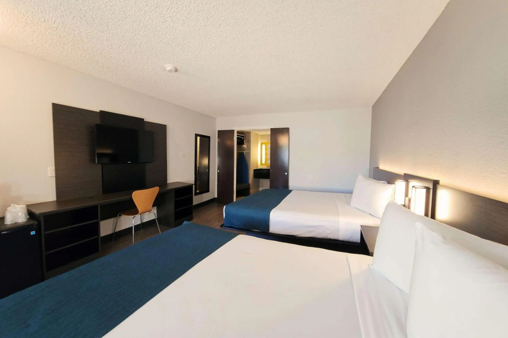 Motel 6-Anaheim, CA - Maingate