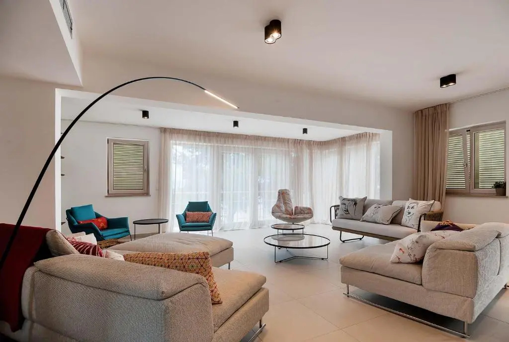 Villa Sumartin Selca, Stunning, Luxurious Frontline 7 Bedrooms, Amazing Sv