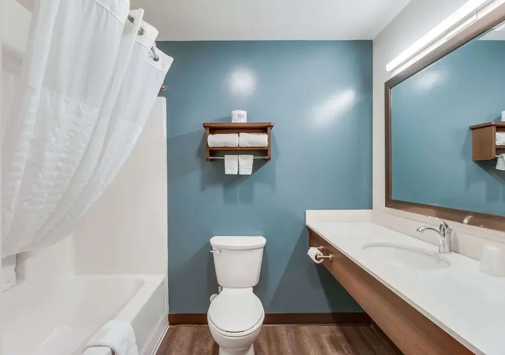 WoodSpring Suites Bakersfield Airport