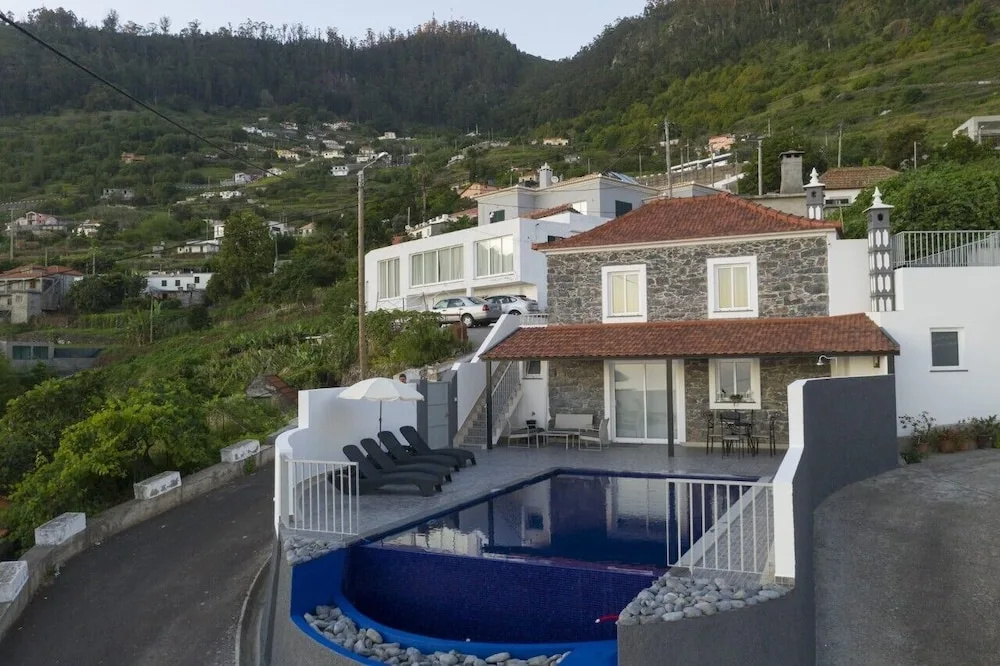 Stay in our cozy and wonderful Casa da Rosinha