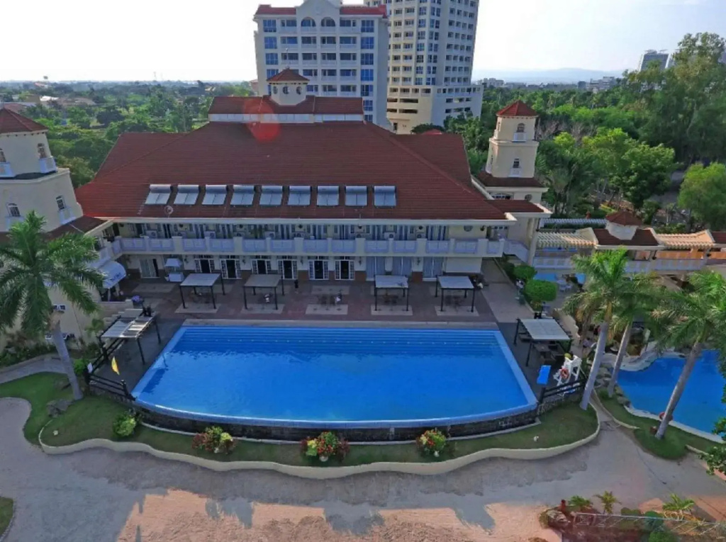 Vista Mar Beach Resort & Country Club