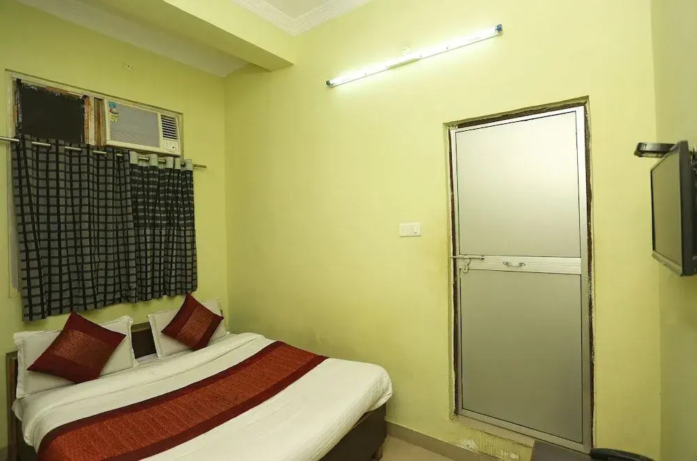 OYO 23293 Hotel Dev Residency