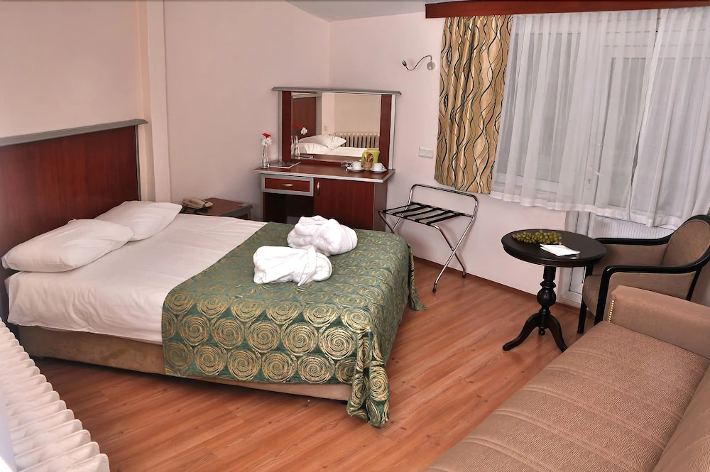 Adapalas Hotel