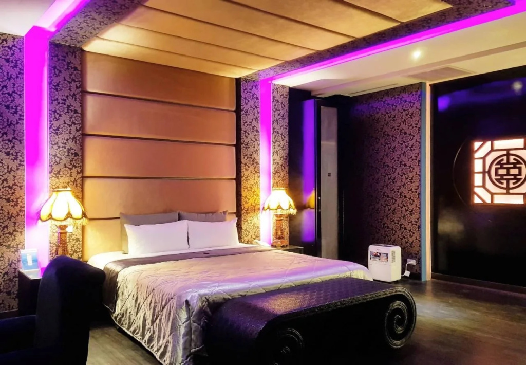 Vogue Boutique Motel