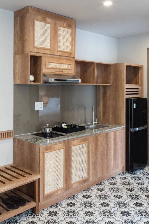 Charmaine's Hotel & Apartment