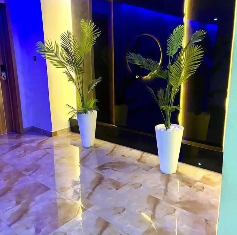 Ten15 Hotel & Suites