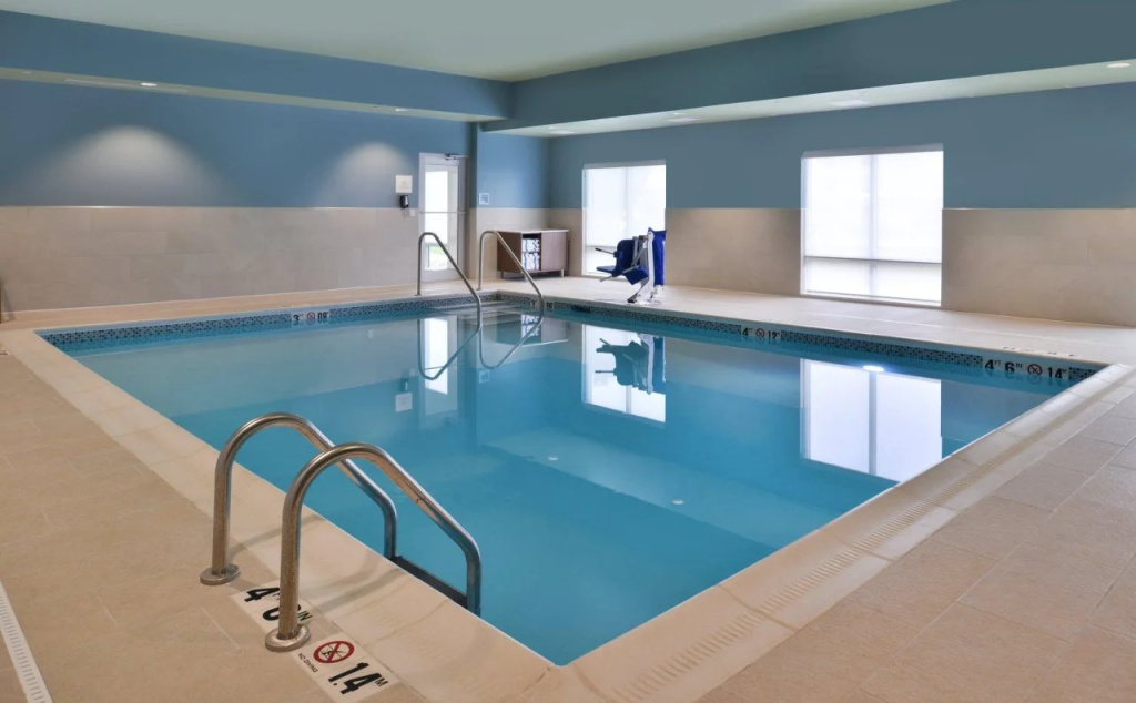 Holiday Inn Express & Suites - Marshalltown by IHG