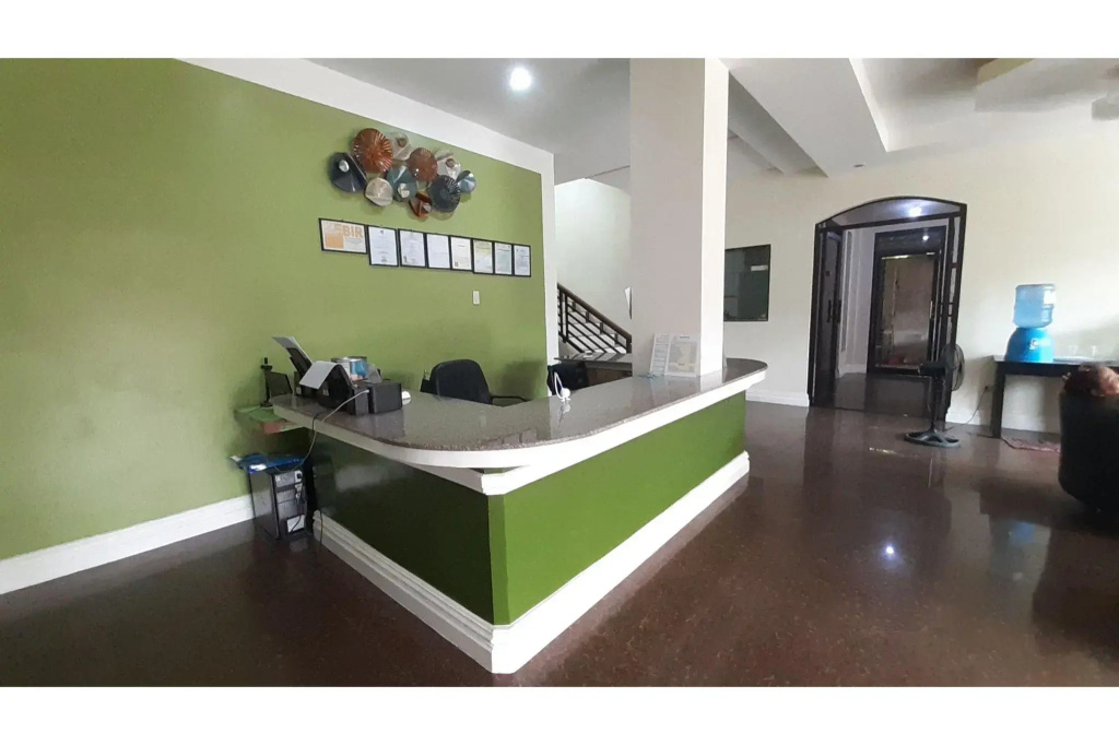 Adelaida Pensionne Hotel