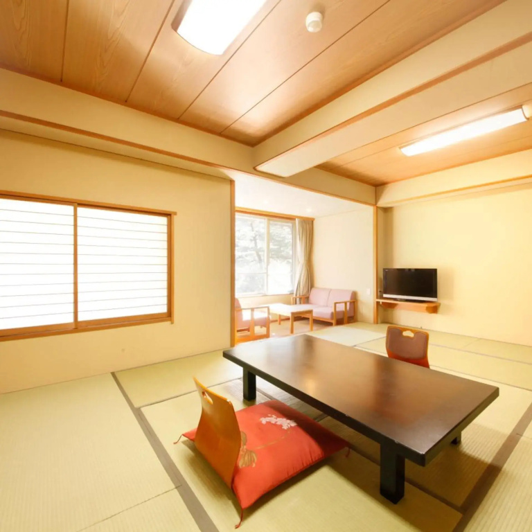 Shimobe Hotel