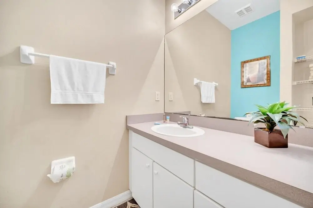 3BR Vacation Home w Netflix Private Hot Tub