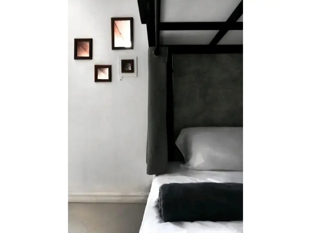 Hive Hostel - Adults Only