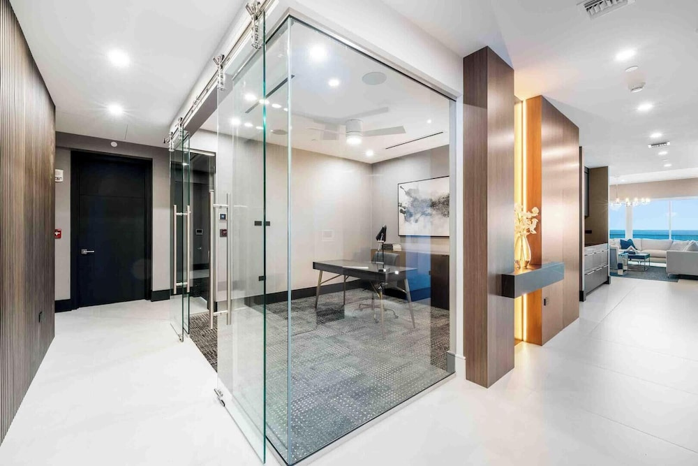 Aqua Fourth Floor Residence