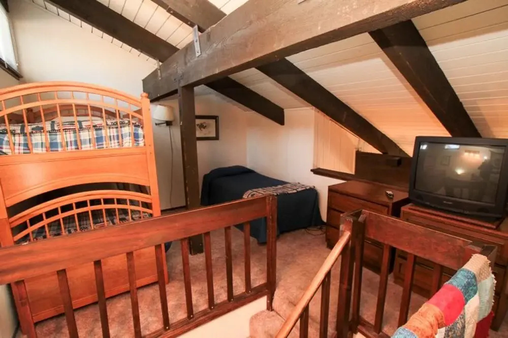 Discovery 4 #128 3 Bedrooms 2.5 Bathrooms Condo