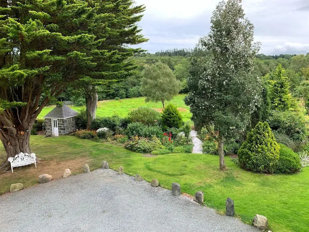 Gwern Borter Manor