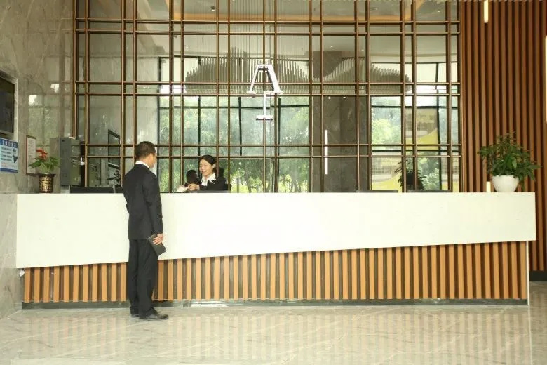 Pengxi Hotel (Shenzhen Pingshan High-Speed Railway Station Jinlong Subway Station)