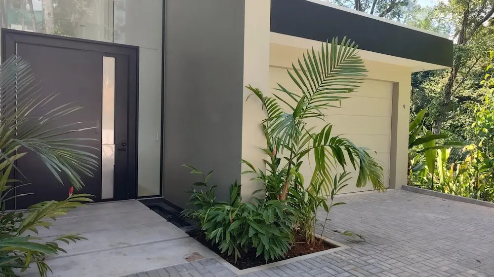 Exclusive Community Easy Access Oceanview Pool