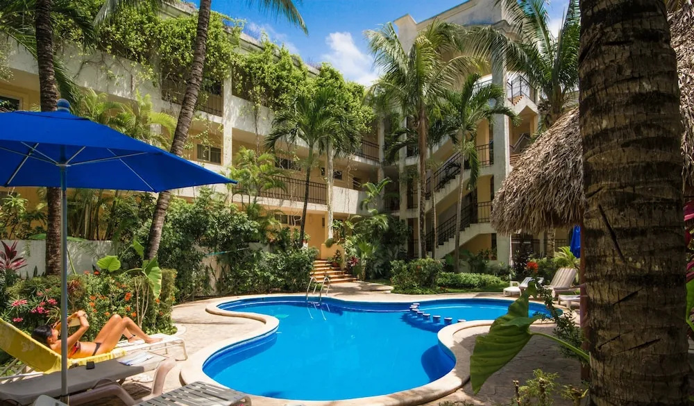 2BR Condo ground level Rinconada Del Sol