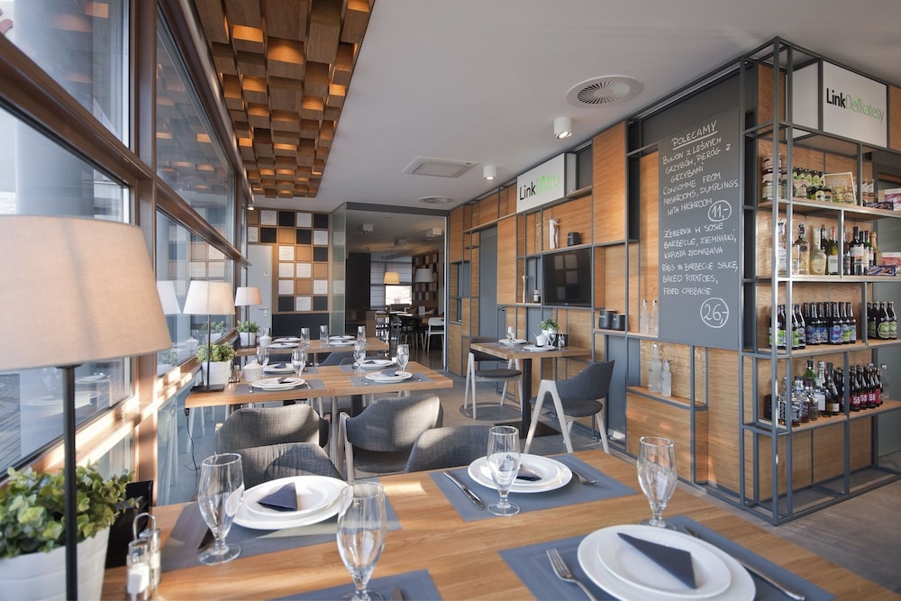 Link Hotel