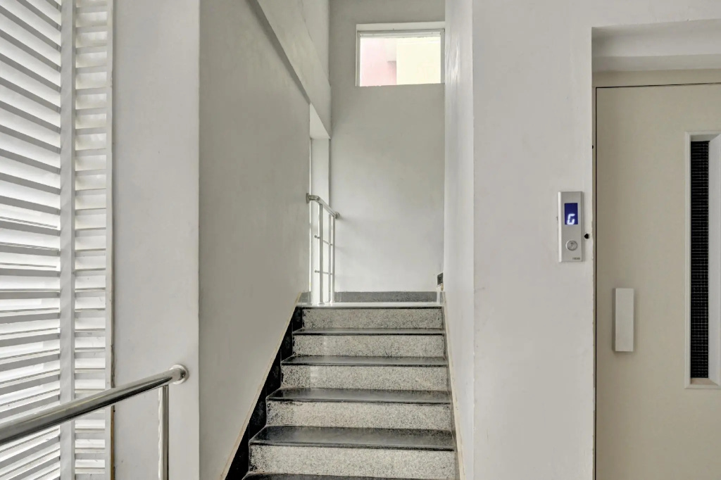 Eesha Ncore Rooms by Oyo