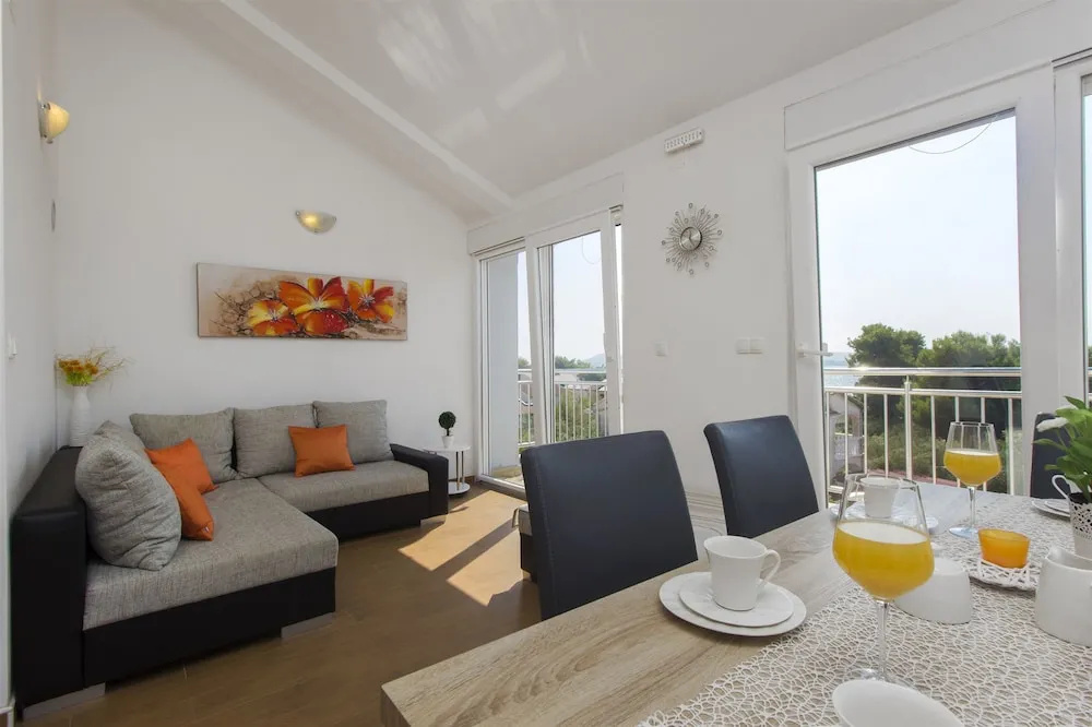 Apartments Lenija