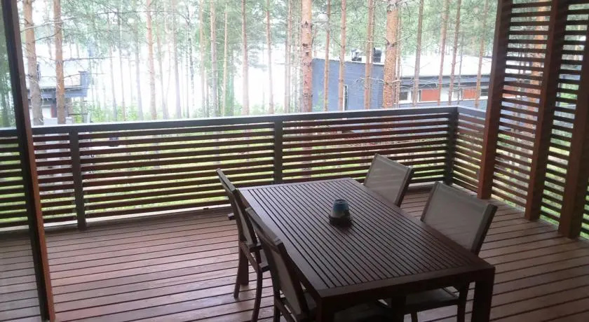 Kuoreksenniemi Villas & Lakehouse