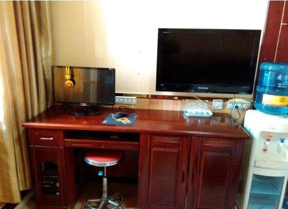 Huanghe Express Inn