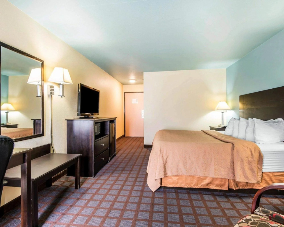 Red Lion Inn & Suites Blue Springs