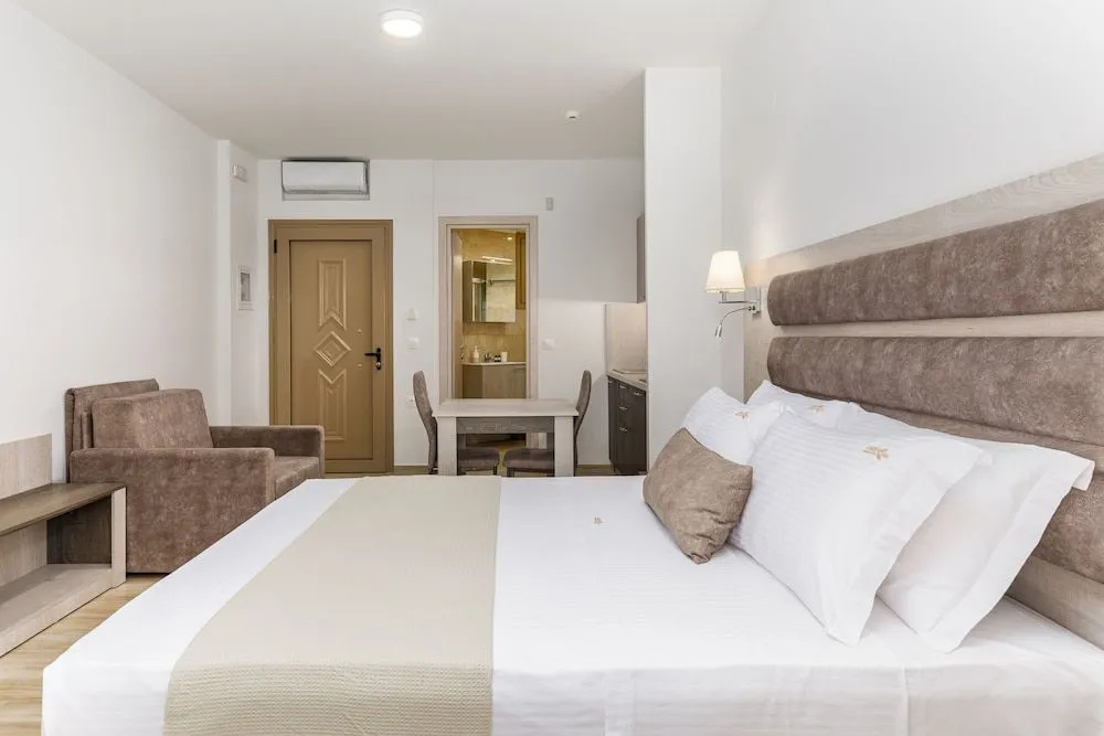 Aria Garden Suites