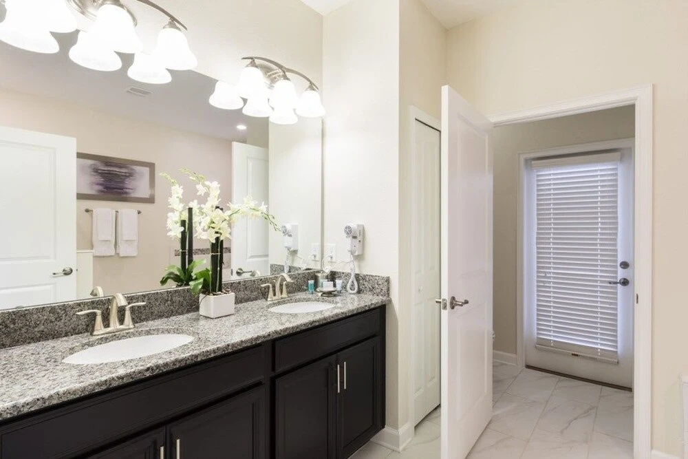 Champions Gate-9048sltstdjil 8 Bedroom Home