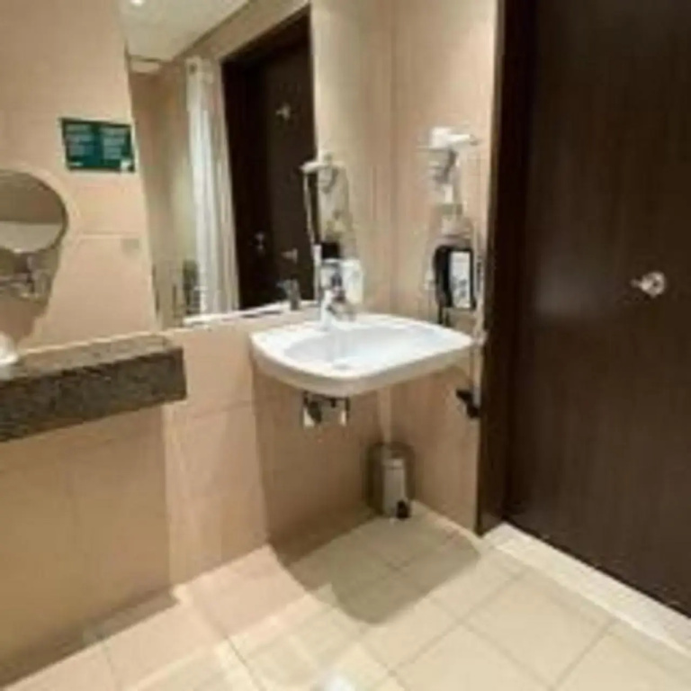 Holiday Inn Resort Warsaw Józefów by IHG