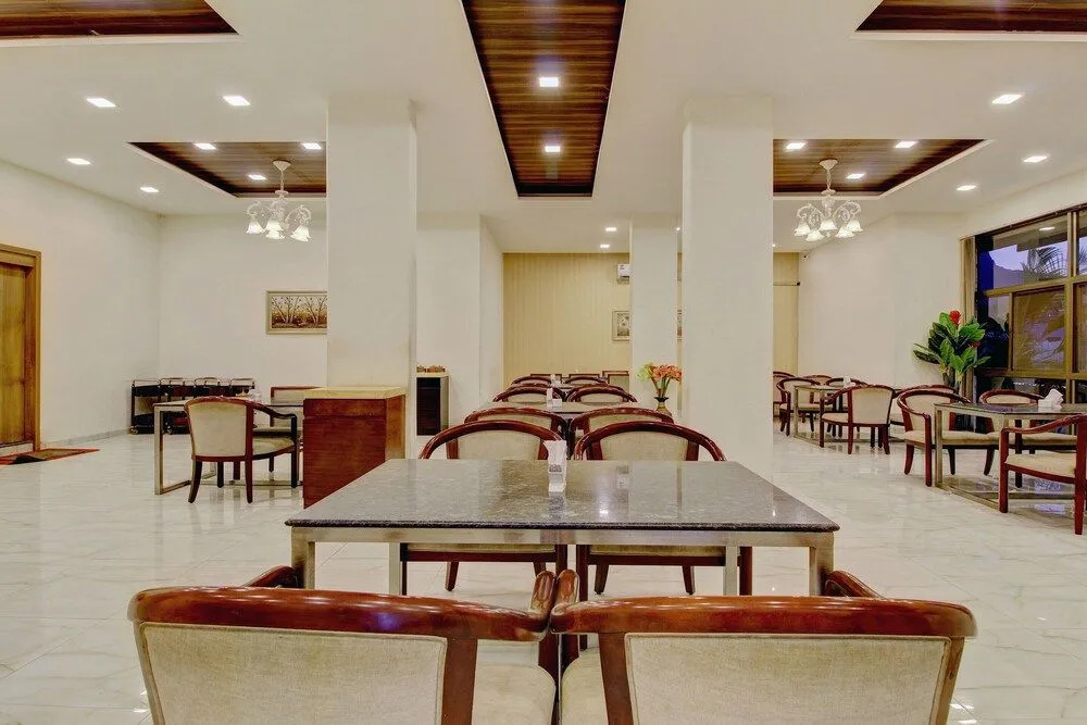 Capital O 40790 Hotel Triveni
