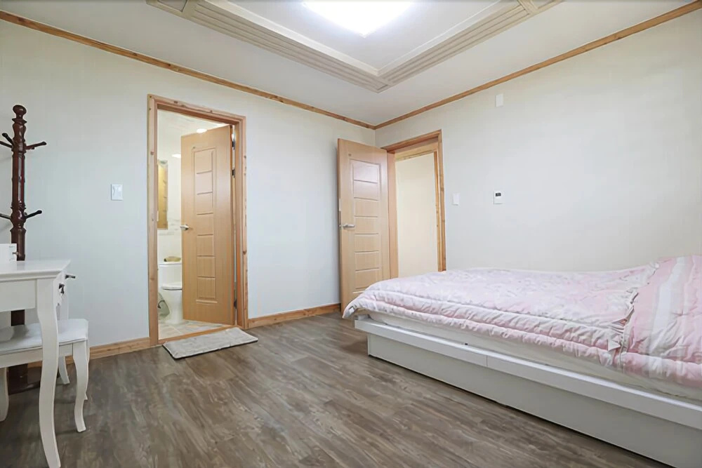 Sacheon Sea Pension