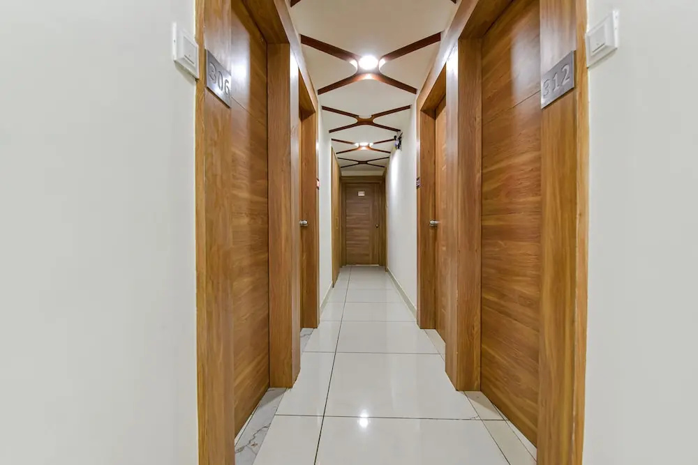 Fabhotel Prime Residency
