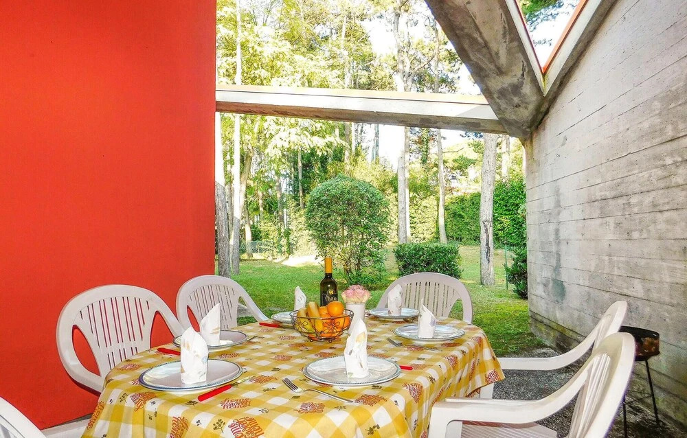 Stunning Home in Lignano Sabbiadoro With 3 Bedrooms
