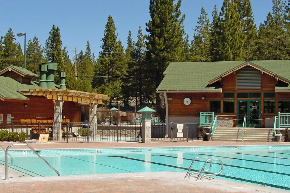 Charming Tahoe Donner Chalet by RedAwning