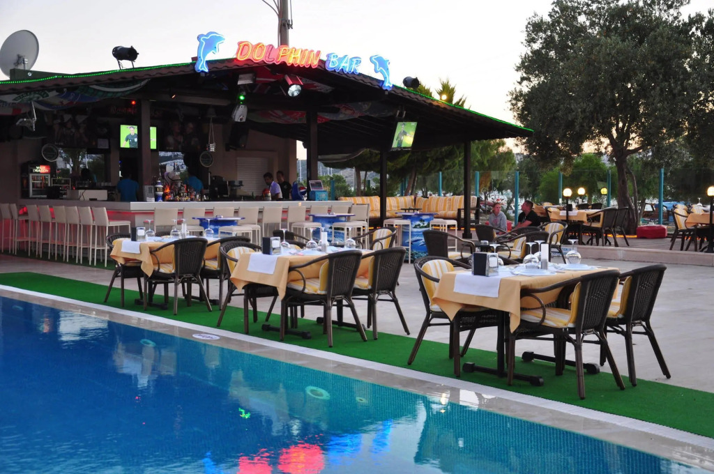 Отель Siesta Beach & Apart