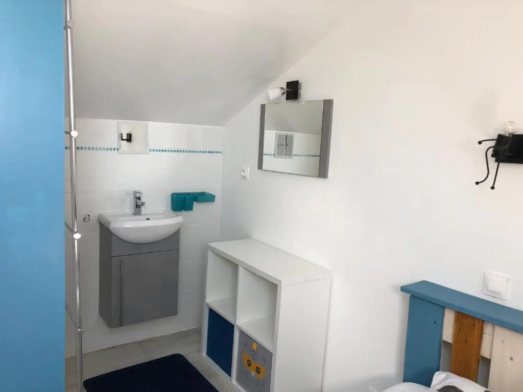 Gîte tout confort près du circuit des 24H du Mans - 3 chambres, jardin et parking privé - FR-1-410-261
