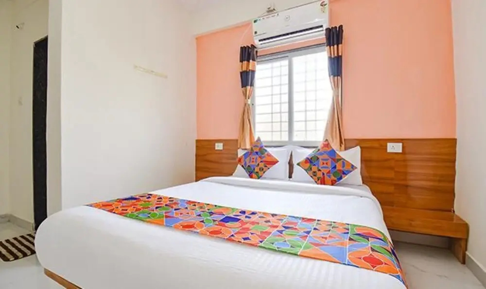 FabHotel Silver 9