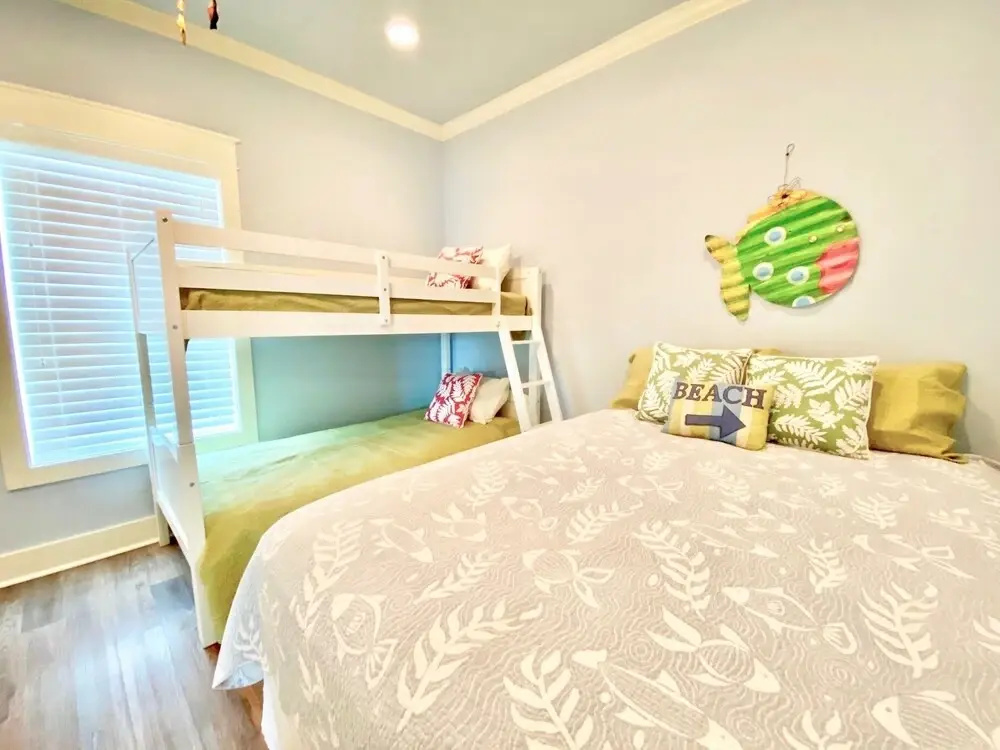 Bienvenu To The Beach 3 Bedroom Home by RedAwning