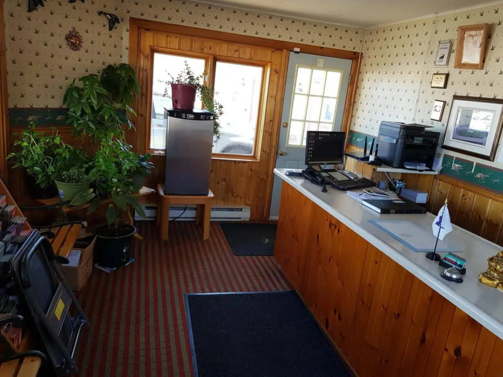 Knights Inn Colonial Fireside Inn
