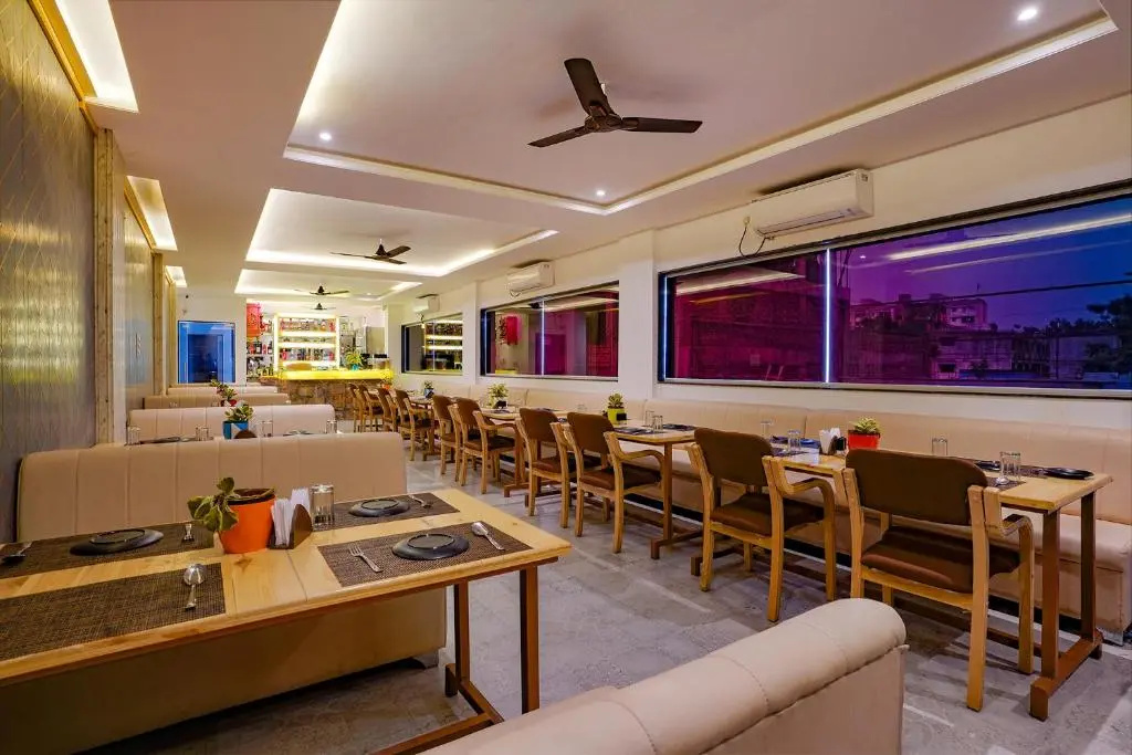 Fabhotel Farmaish Garden